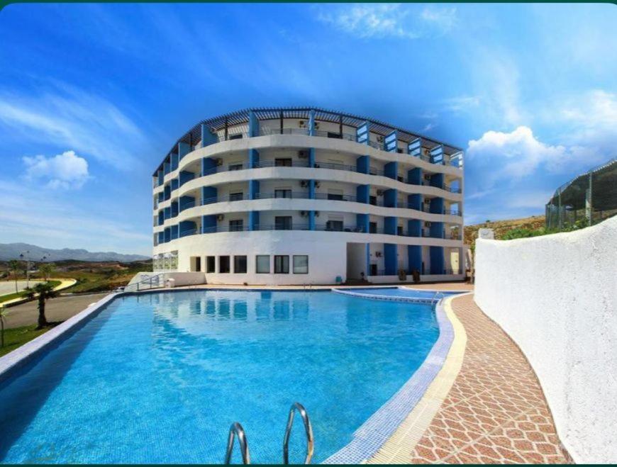 Studio Avec Piscine Et Wifi A Cabonegro Cabo Negro Kültér fotó